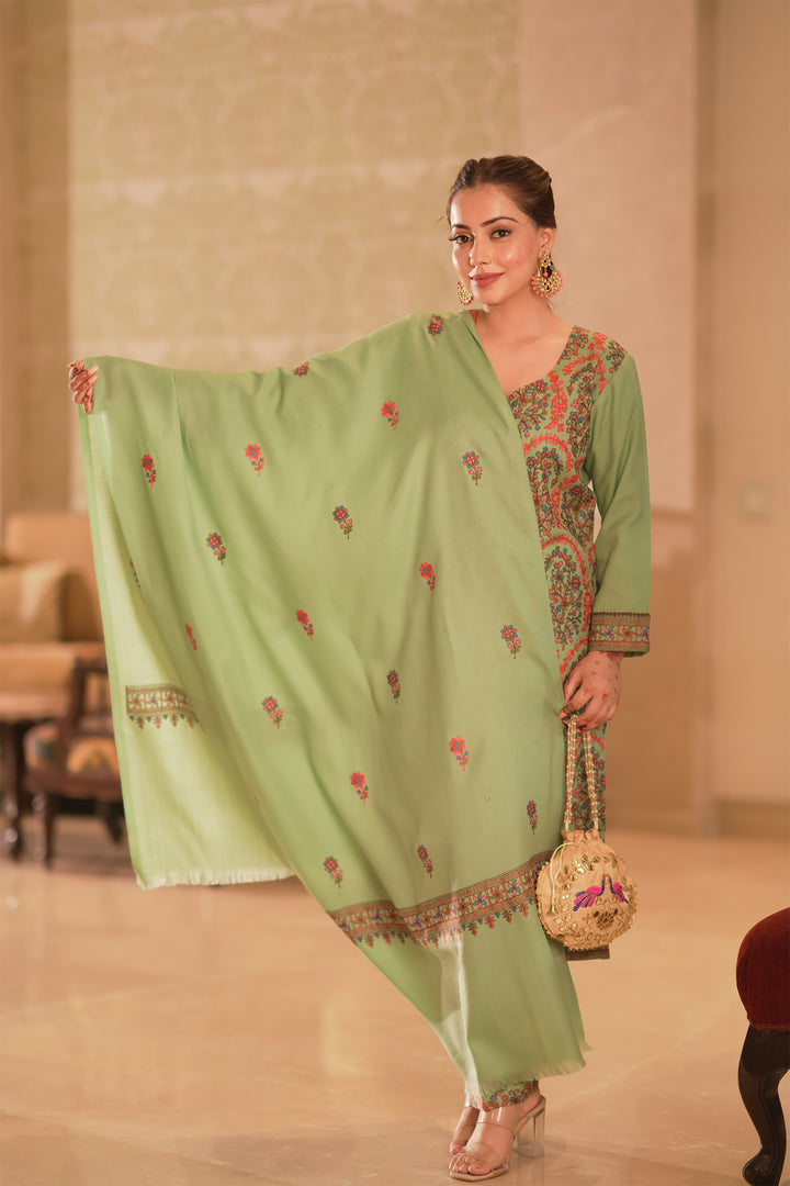 Kareena Jaal Embroidered Unstitched Suit