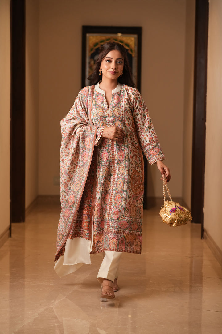 Kani Jaal Unstitched Suit