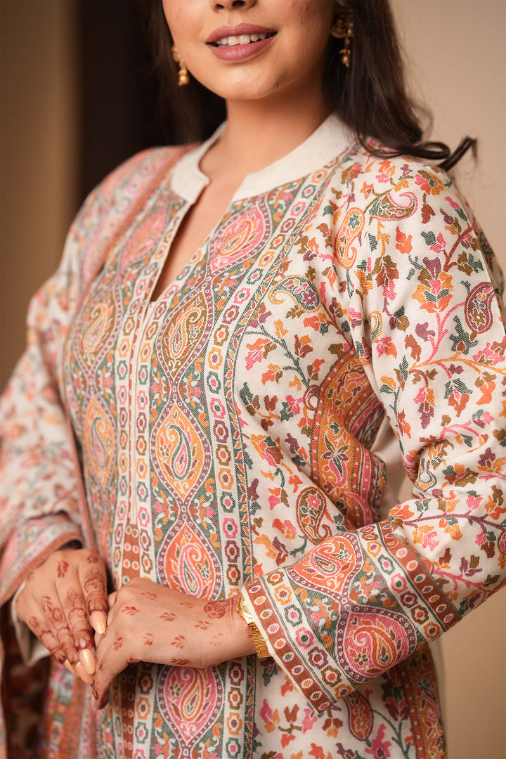 Kani Jaal Unstitched Suit