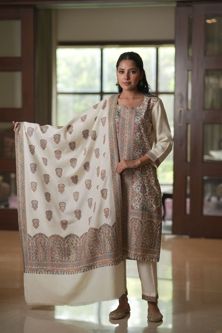 Kani Buti Unstitched Suit
