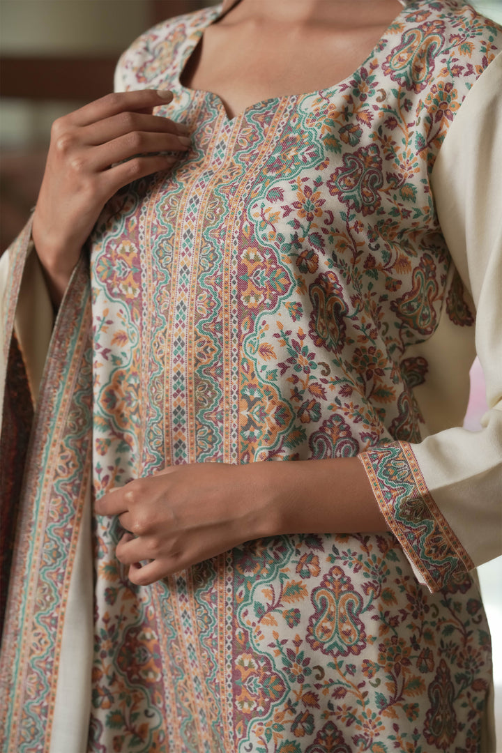 Kani Buti Unstitched Suit