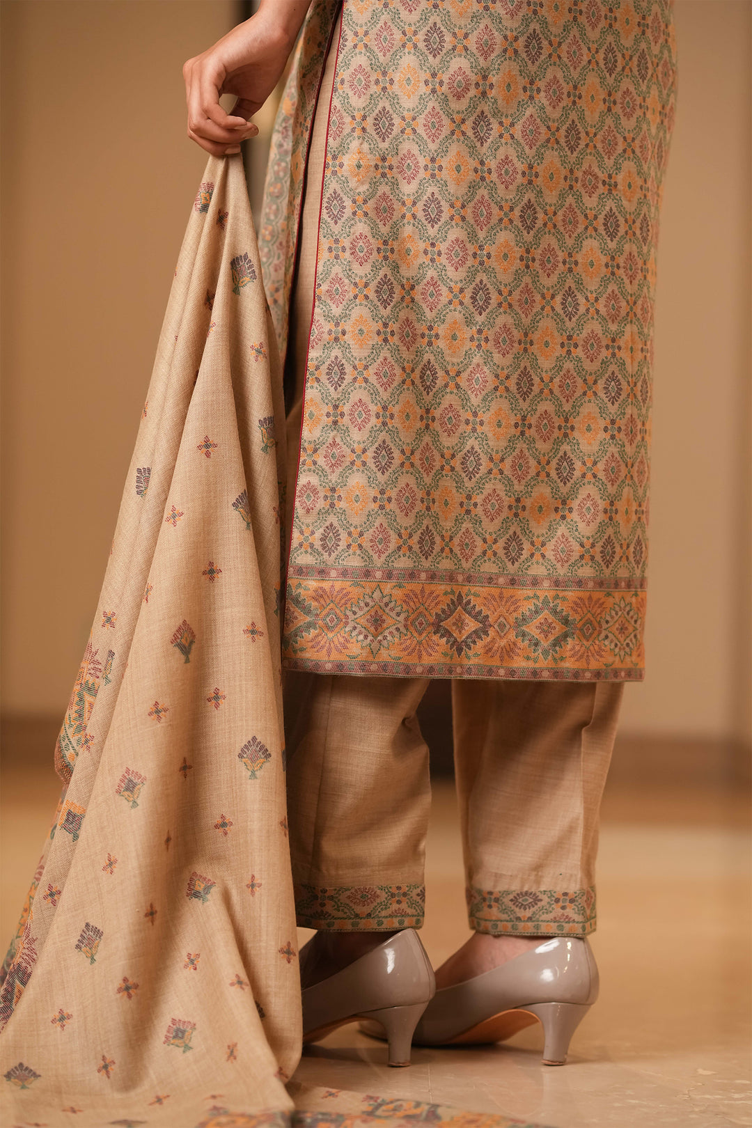 Kani Jaal Unstitched Suit With Buti Dupatta