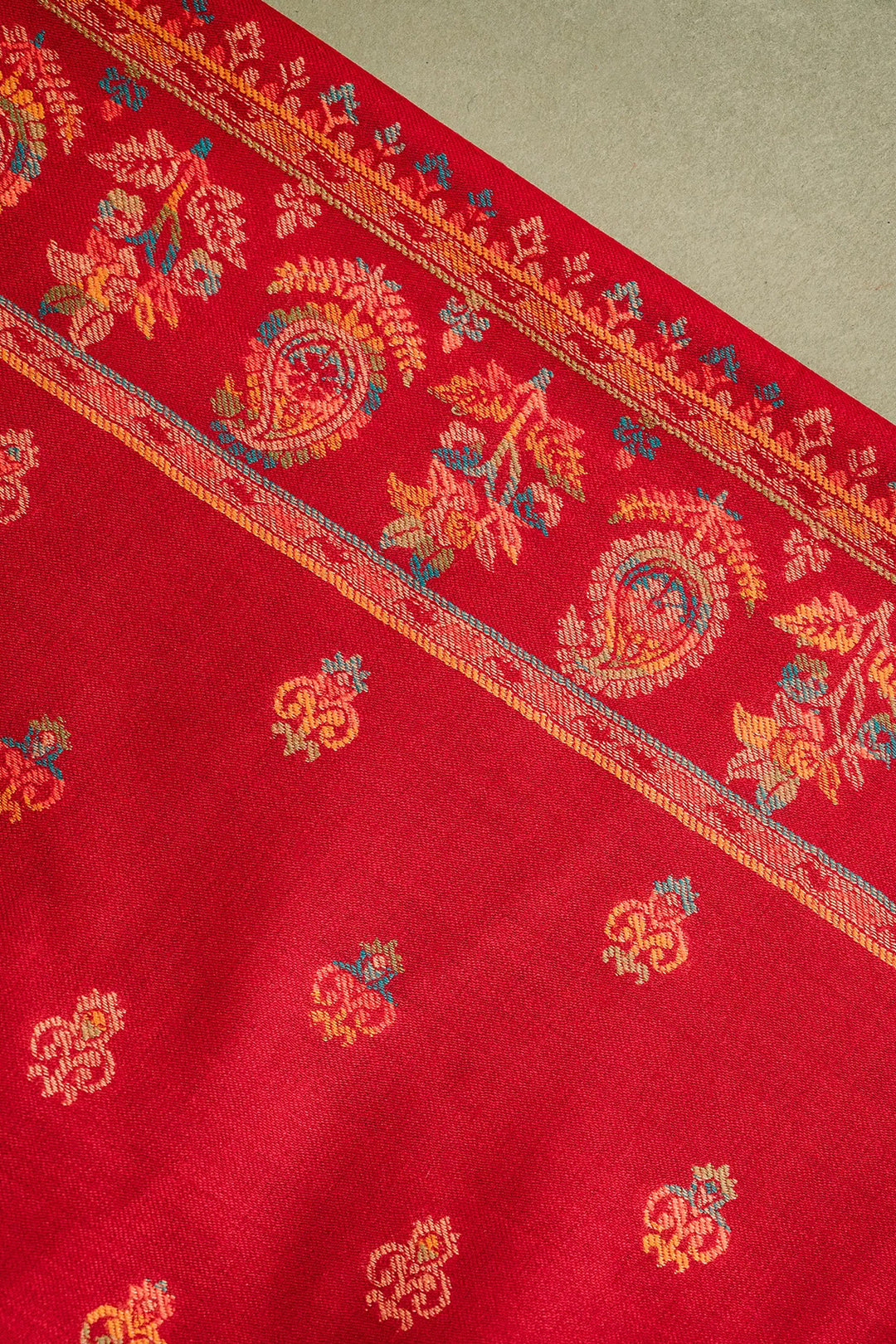 Buti Jaal Unstitched Suit