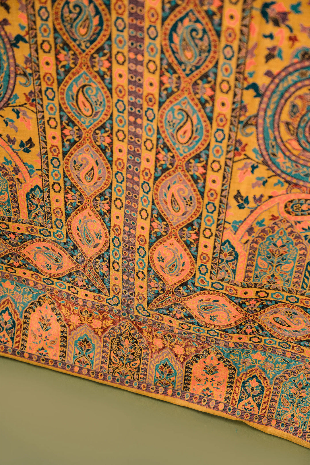 Kani Jaal Unstitched Suit