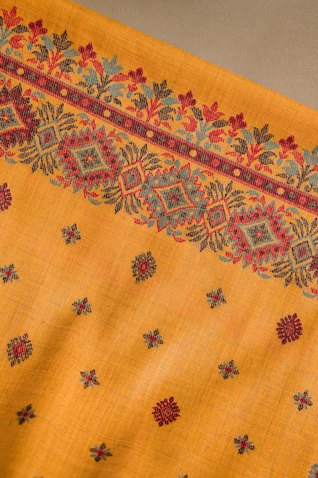 Kani Jaal Unstitched Suit With Buti Dupatta