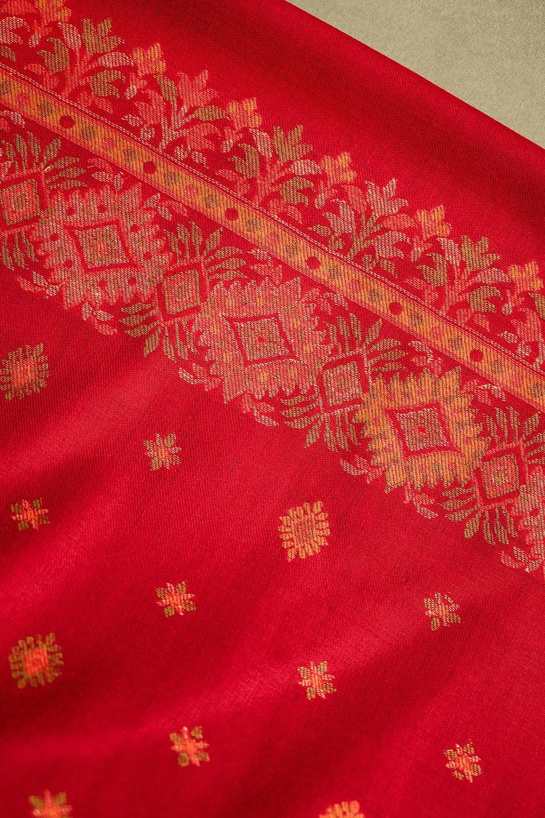 Kani Jaal Unstitched Suit With Buti Dupatta