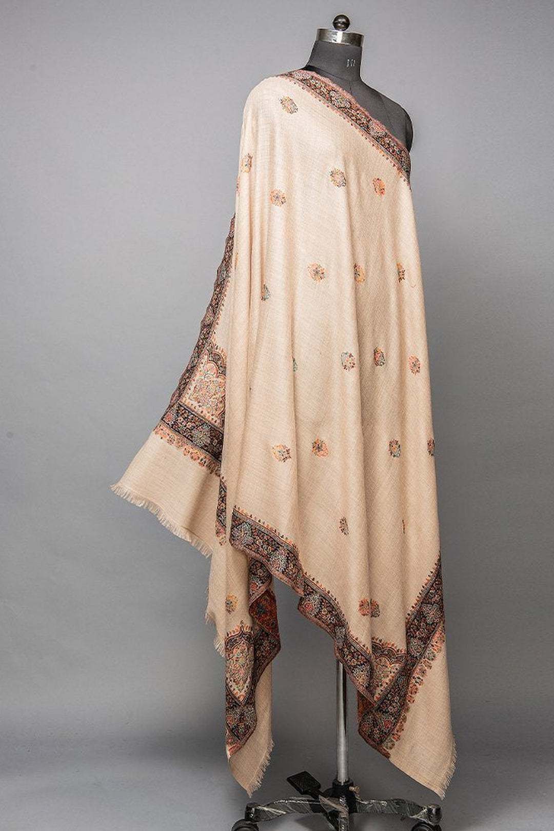 Kani Women's Shawl With Border Booti Design