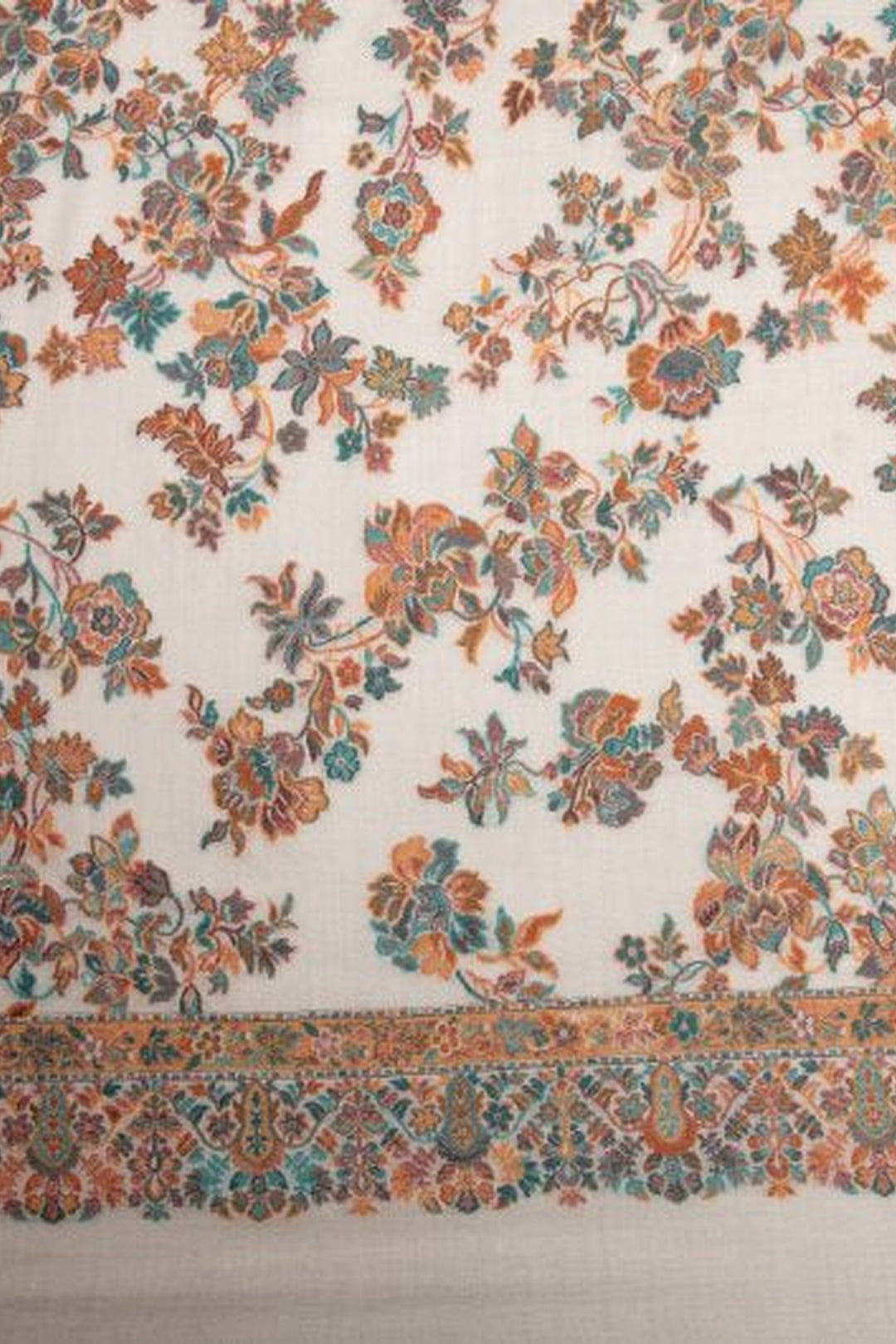 Kani Women's Shawl With Jaal Design