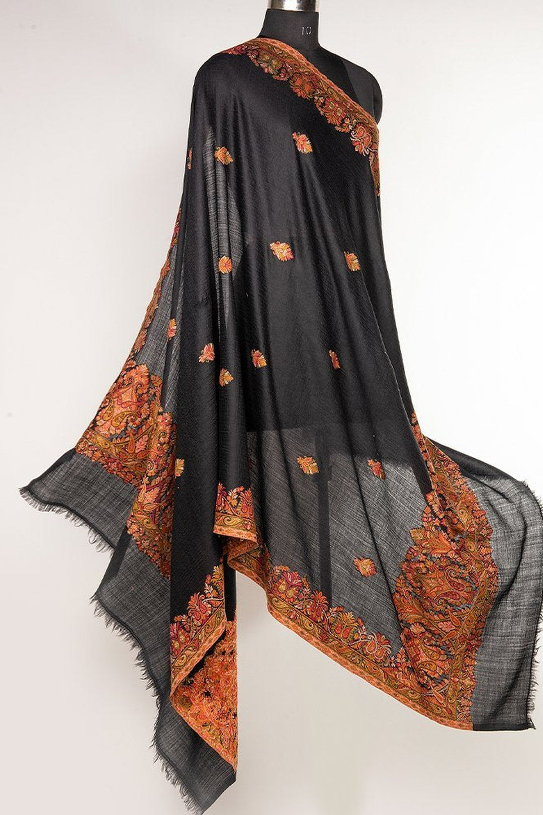 Kani Women's Shawl With Booti Design