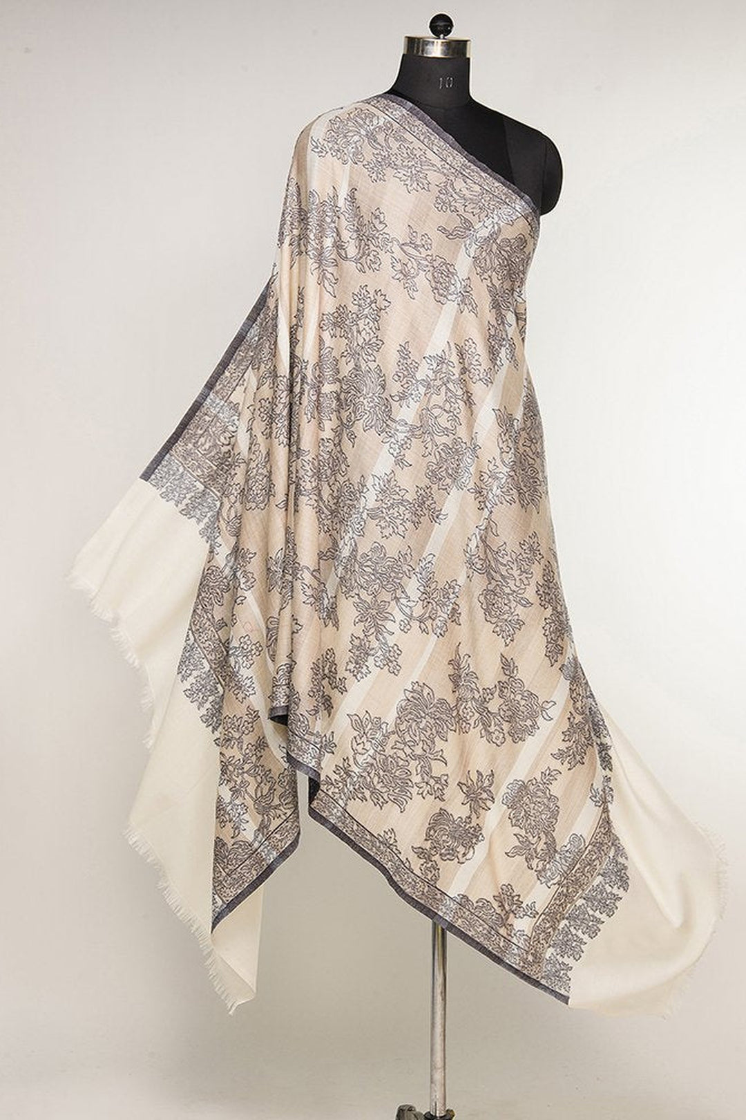 Kani Women's Shawl With Floral Jaal Pattern