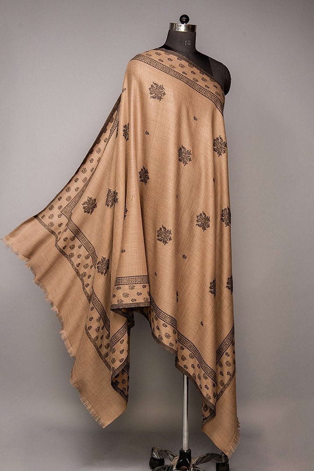 Kani Women's Shawl With Booti Design