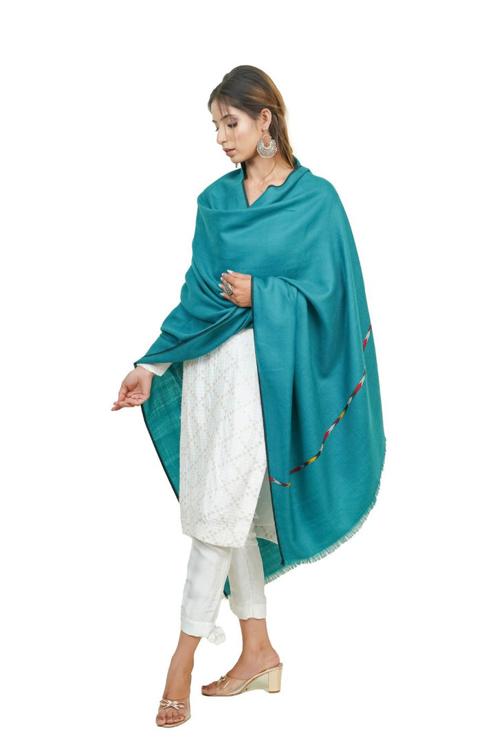 Women's Shawl Woven On Handloom With Intricate Kullu Border