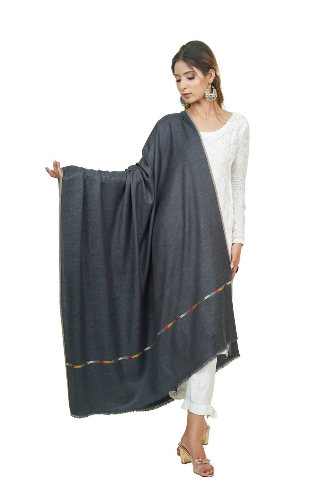 Women's Shawl Woven On Handloom With Intricate Kullu Border