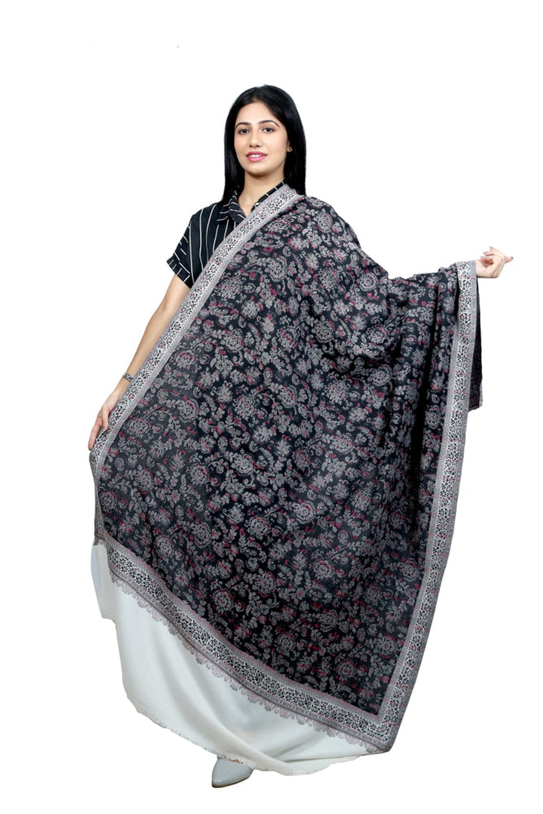 Contrast Palla Women's Shawl With Jaal
