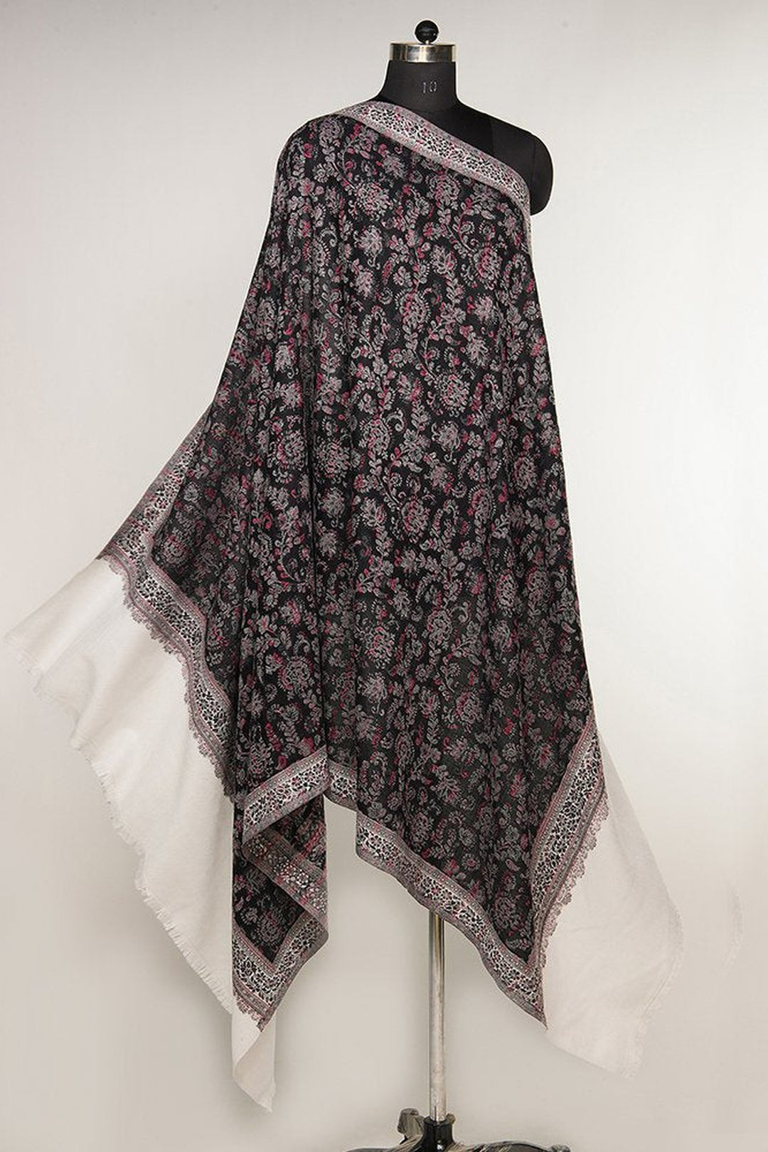 Contrast Palla Women's Shawl With Jaal