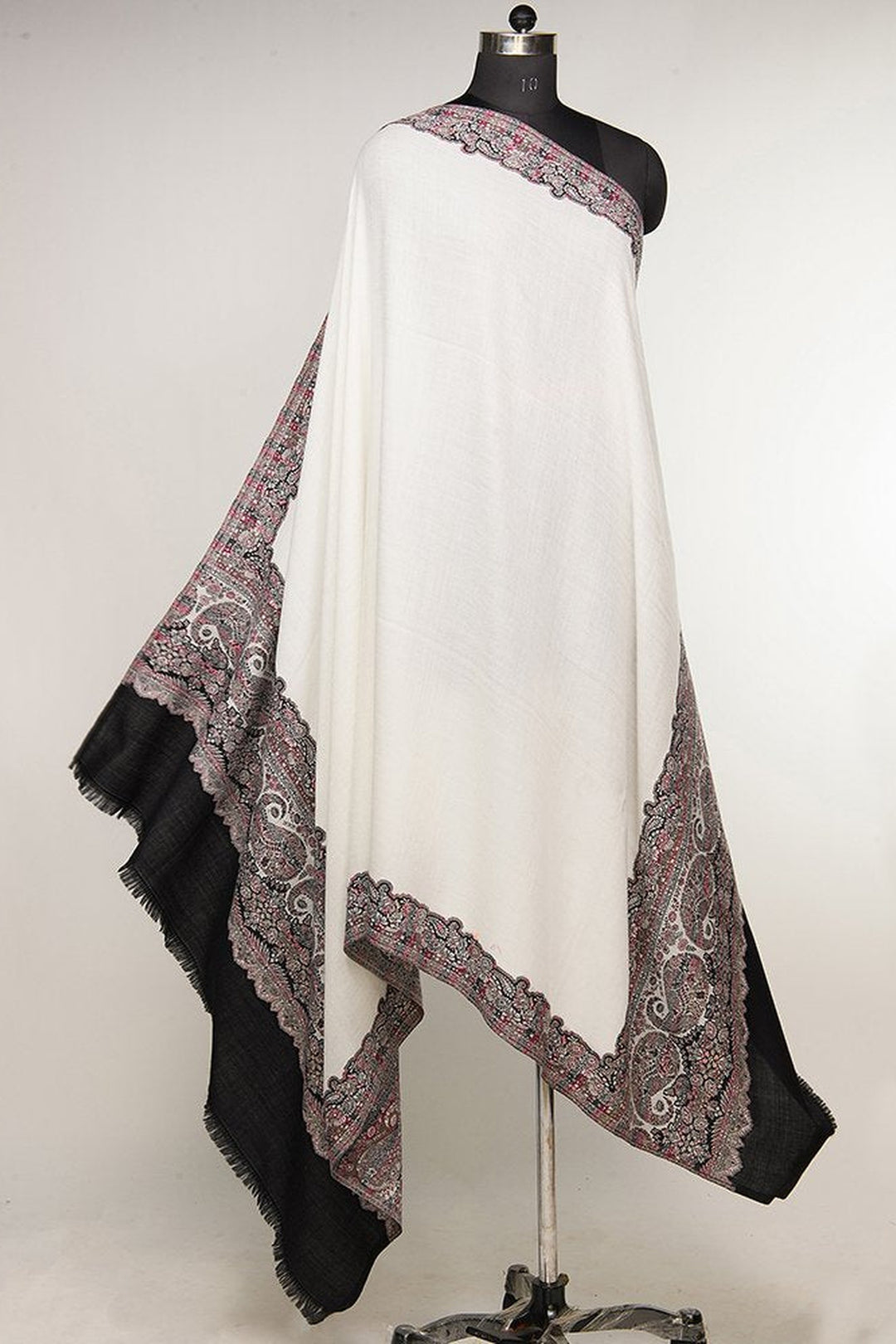 Contrast Palla Women's  Shawl With Border