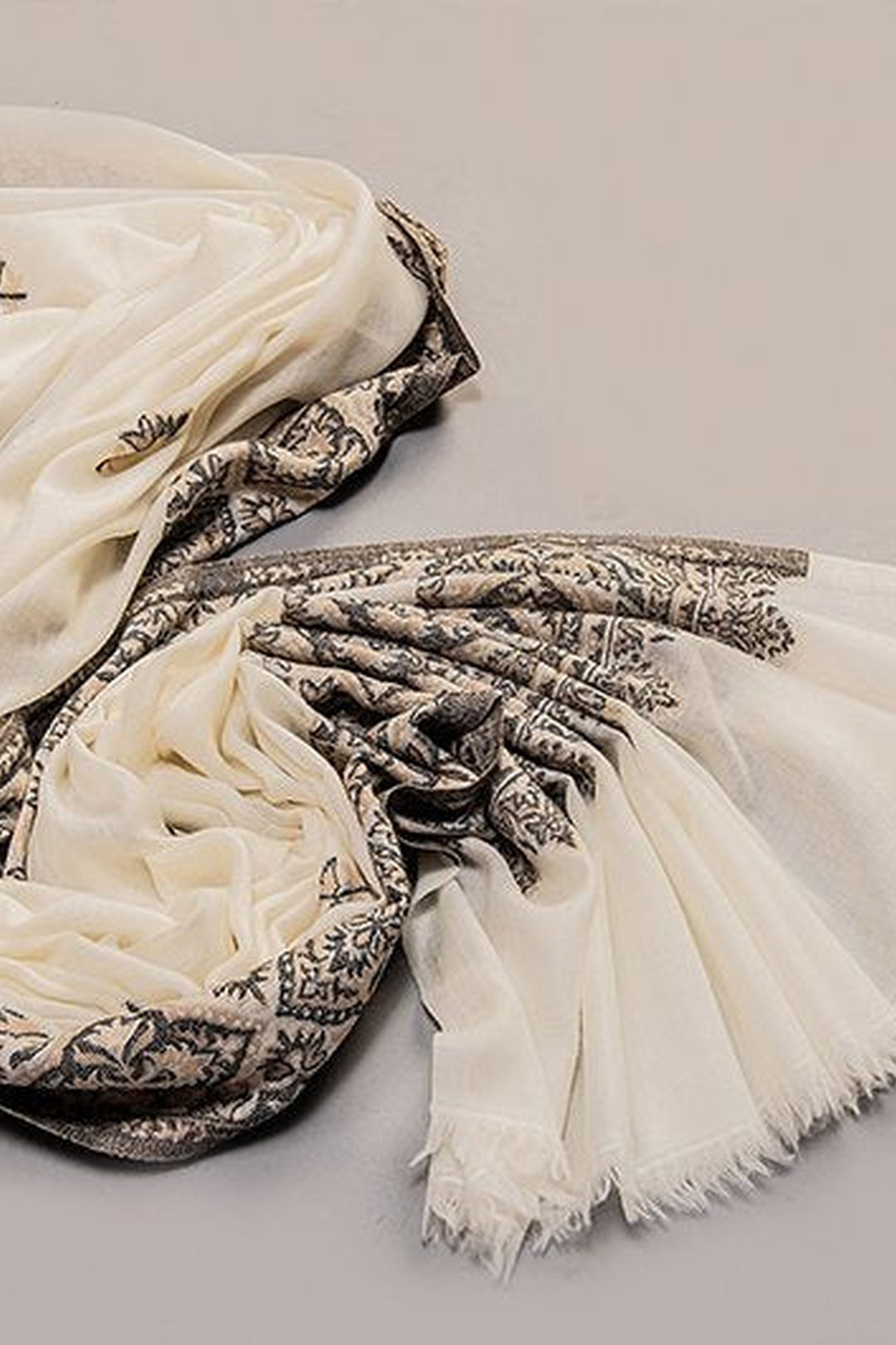 Woven Women's Kani Shawl