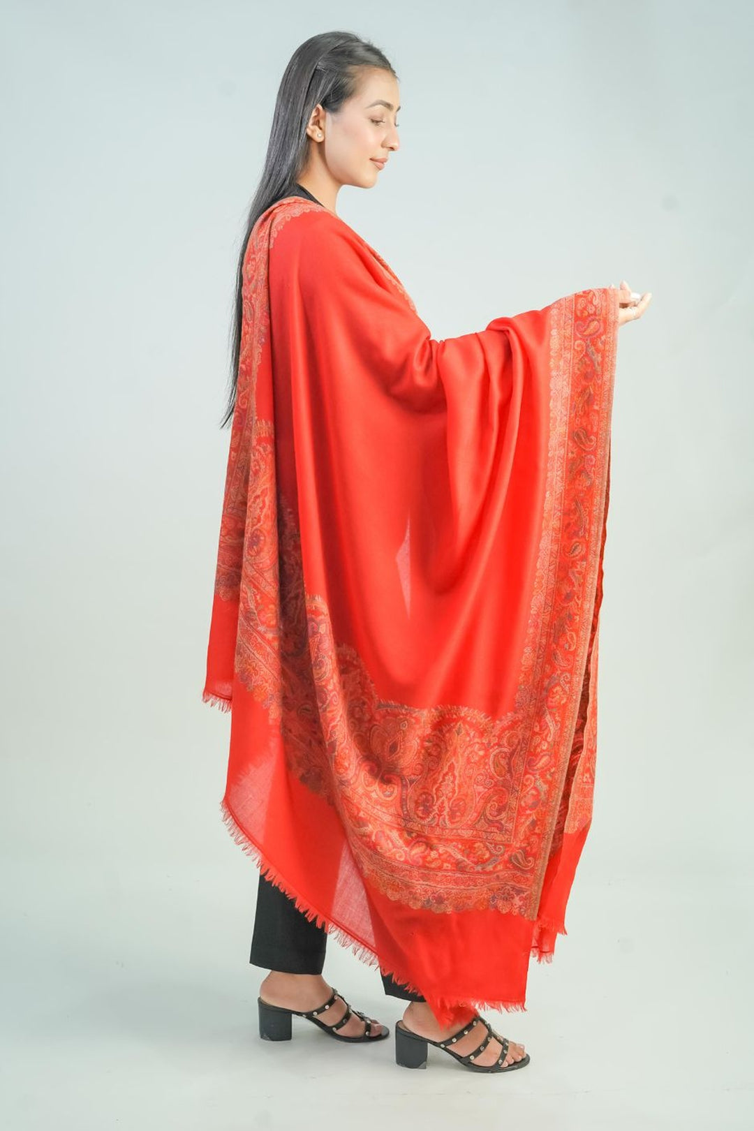 Woven Border Design Women's Shawl - Daur Palla