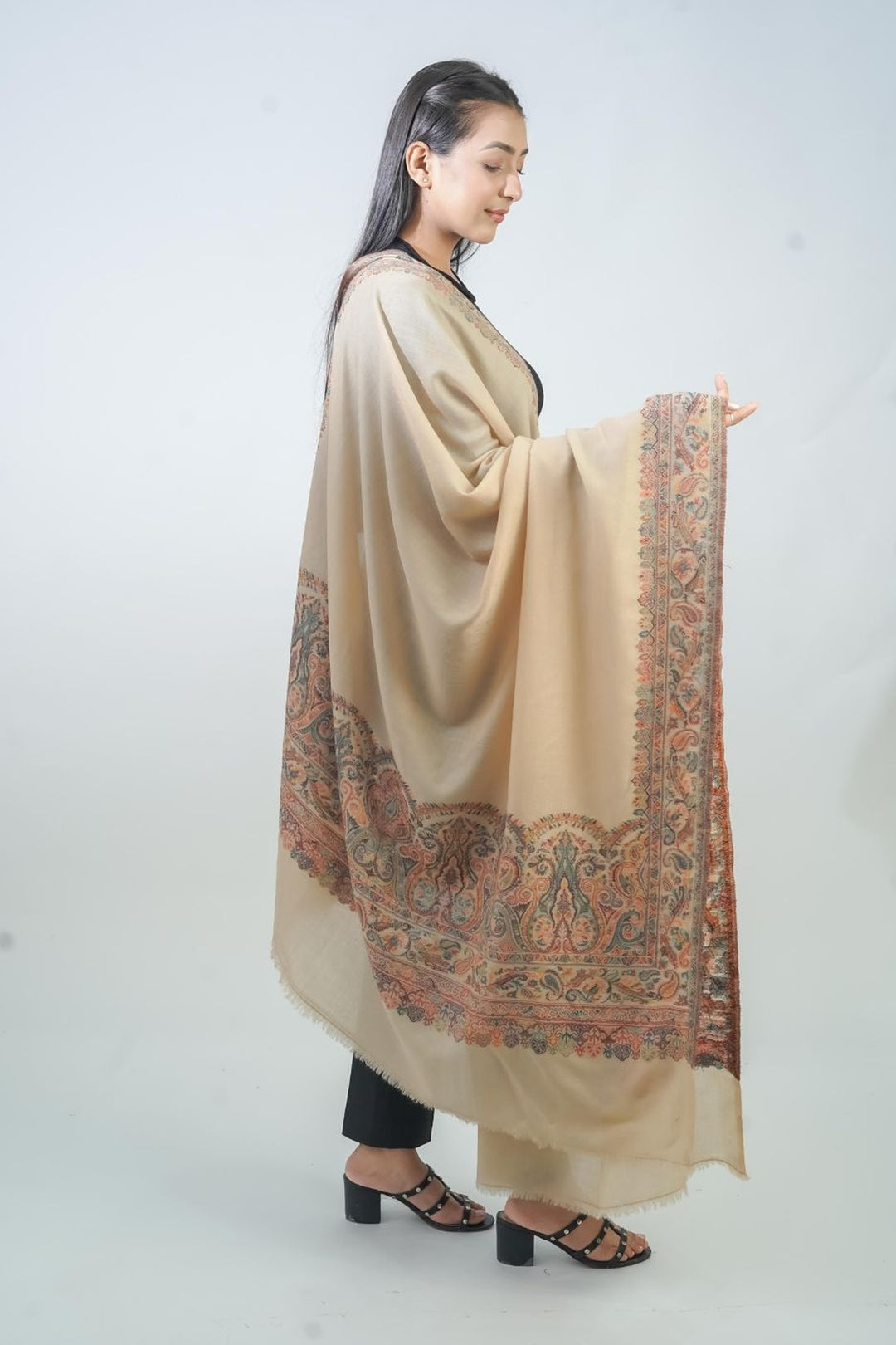 Woven Border Design Women's Shawl - Daur Palla