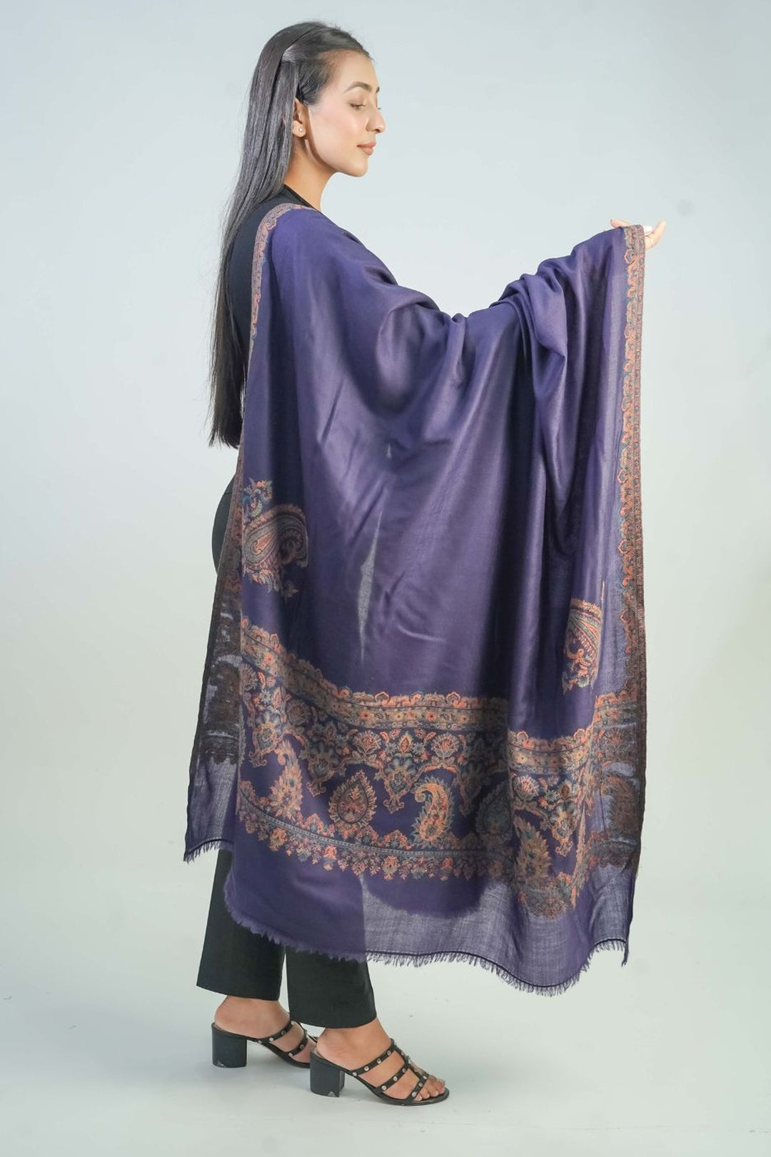 Woven Border Design Women's Shawl - Palla Kunj