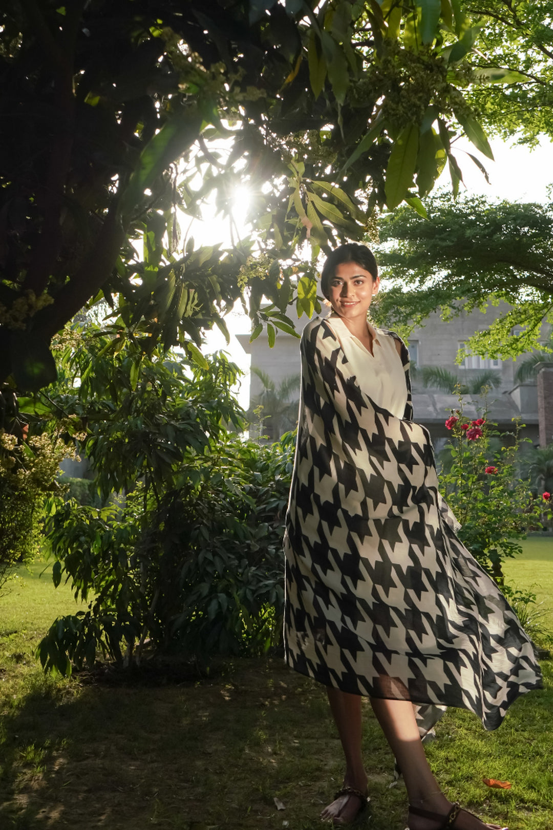 100% Cotton Hound's Tooth Print Stole