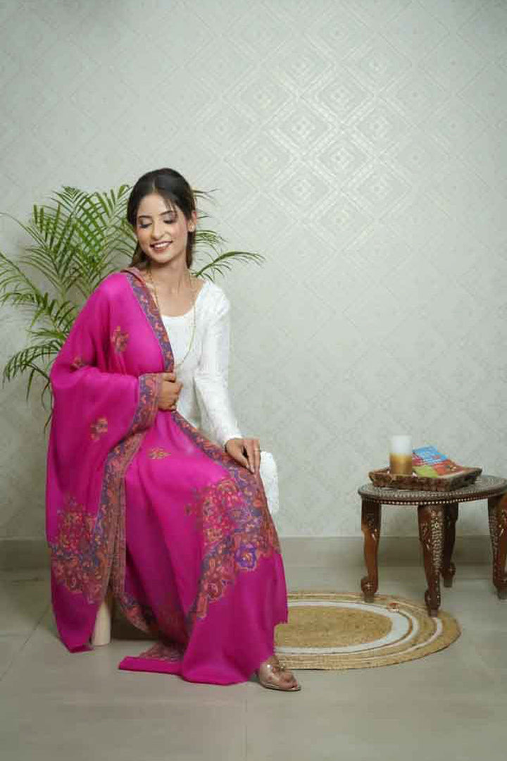 Kani Border And Booti Design Women's Stole