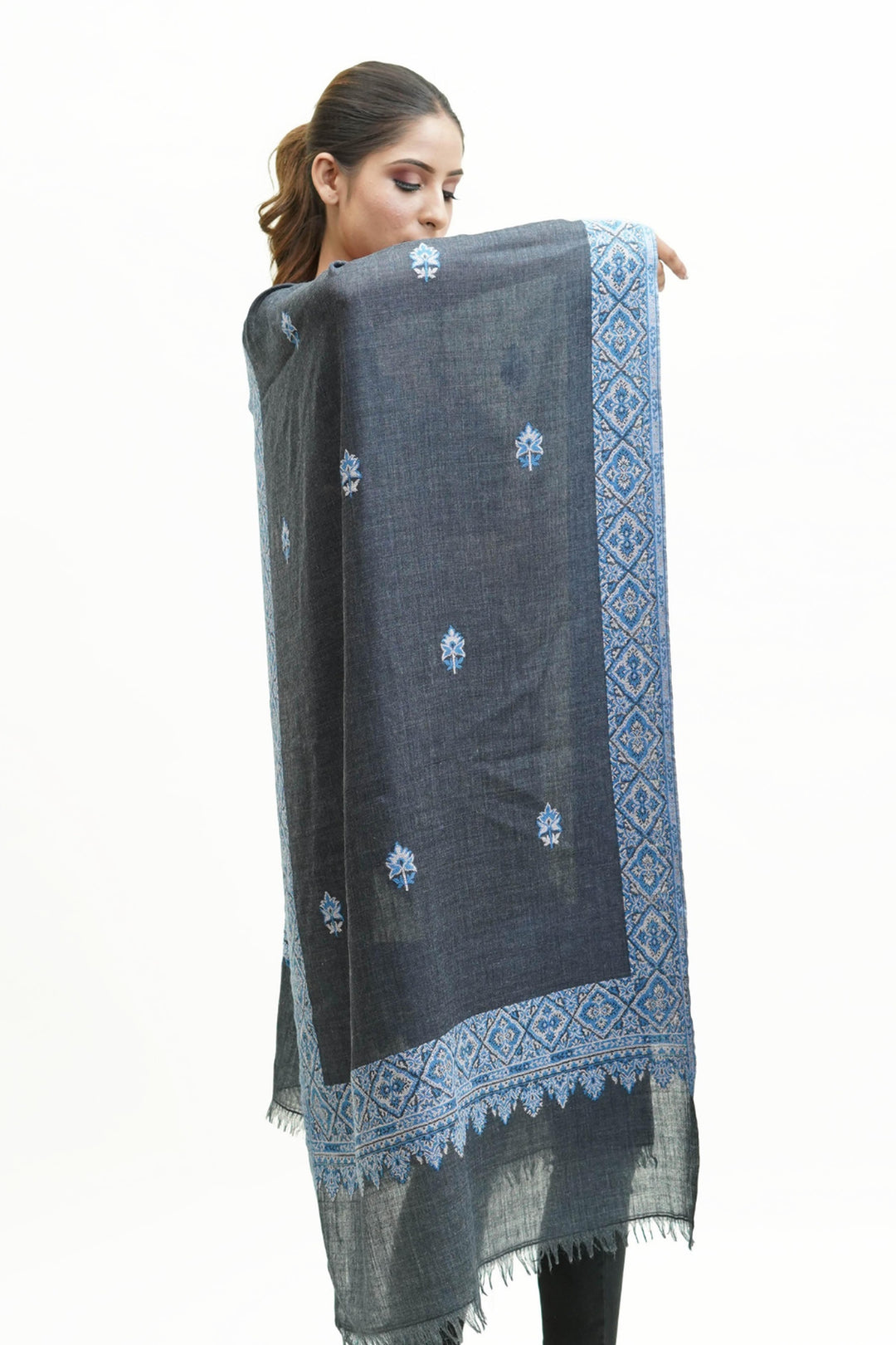 Kani Border And Booti Design Women's Stole