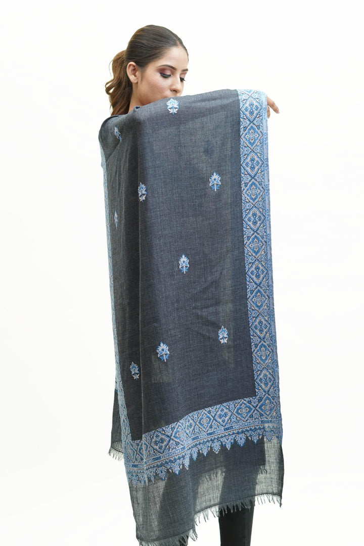 Kani Border And Booti Design Women's Stole