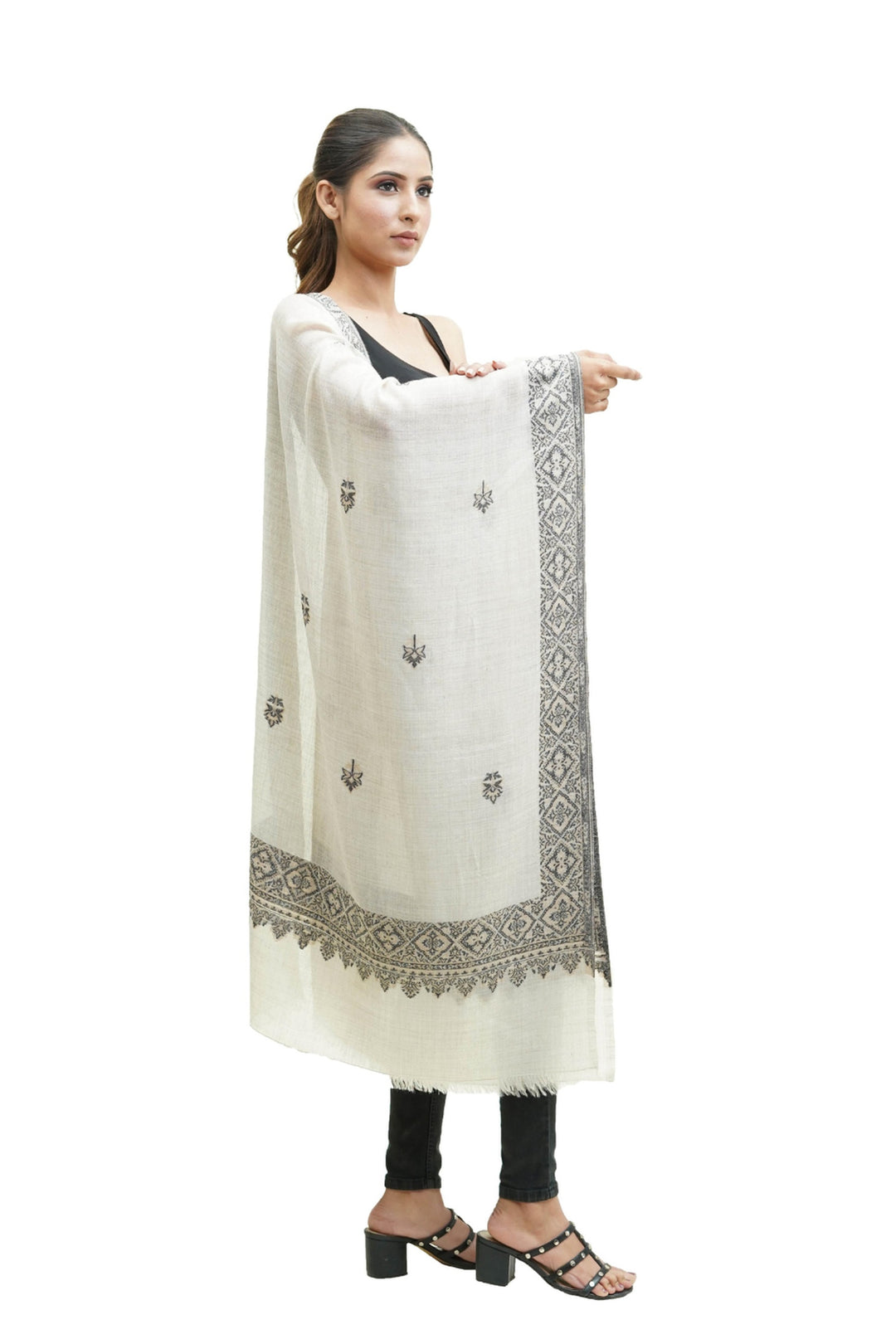 Kani Border And Booti Design Women's Stole