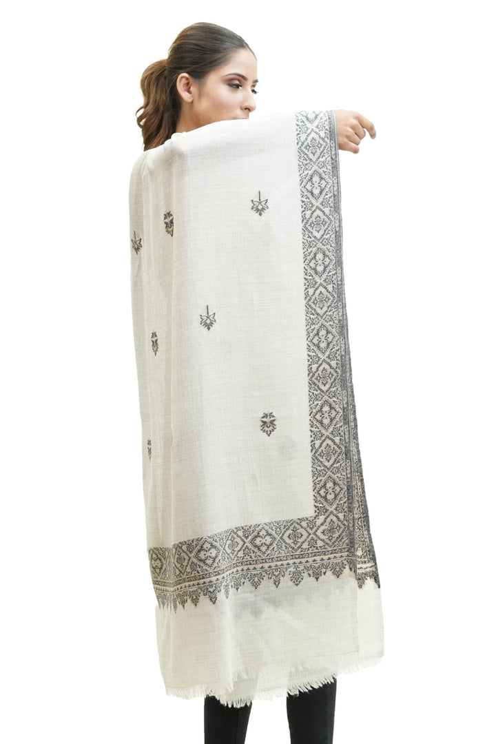 Kani Border And Booti Design Women's Stole