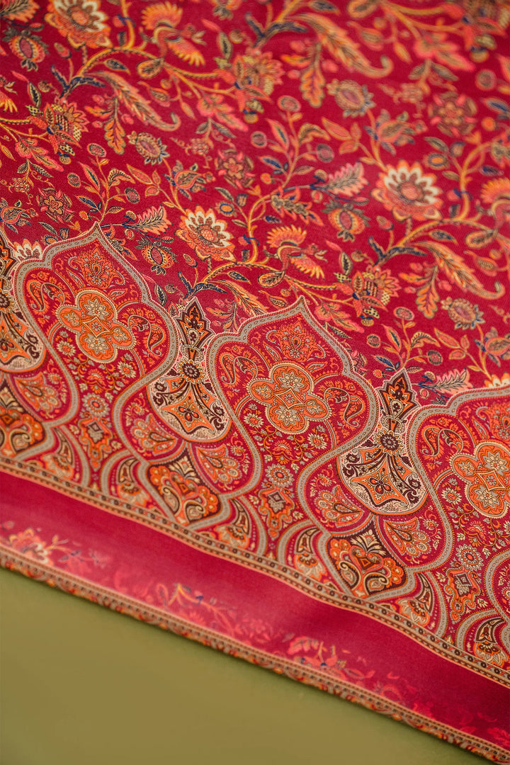 Traditional Pallu Unstitched Suit With Reversible Dupatta