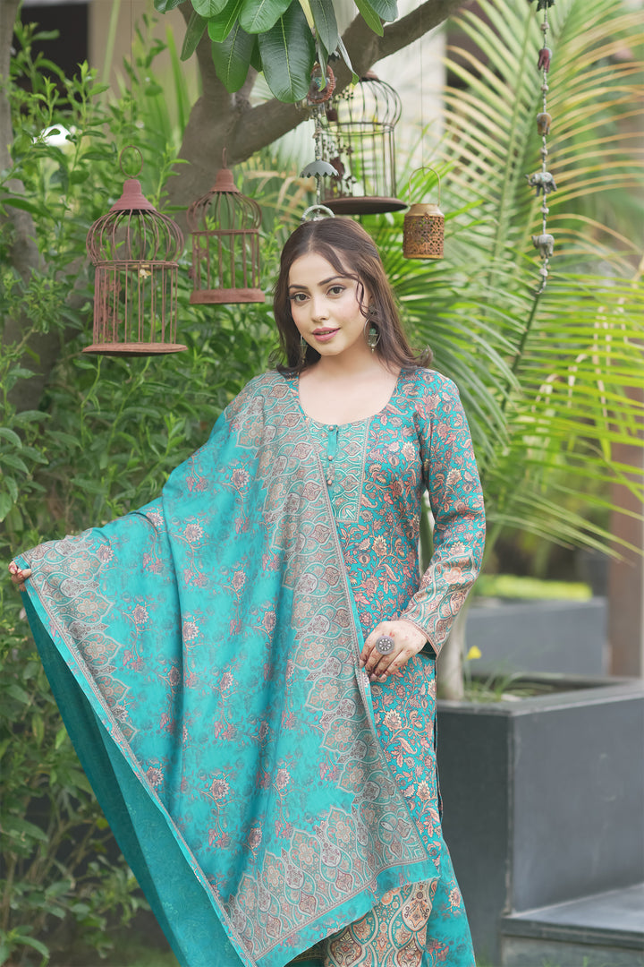 Traditional Pallu Unstitched Suit With Reversible Dupatta