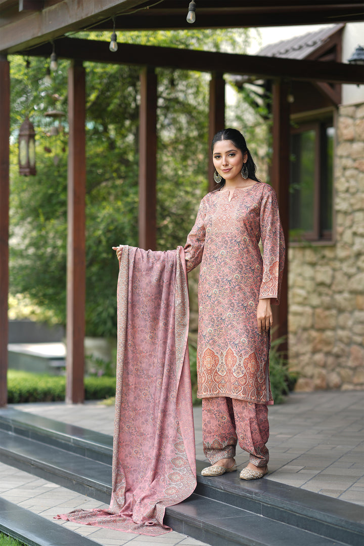 Traditional Pallu Unstitched Suit With Reversible Dupatta