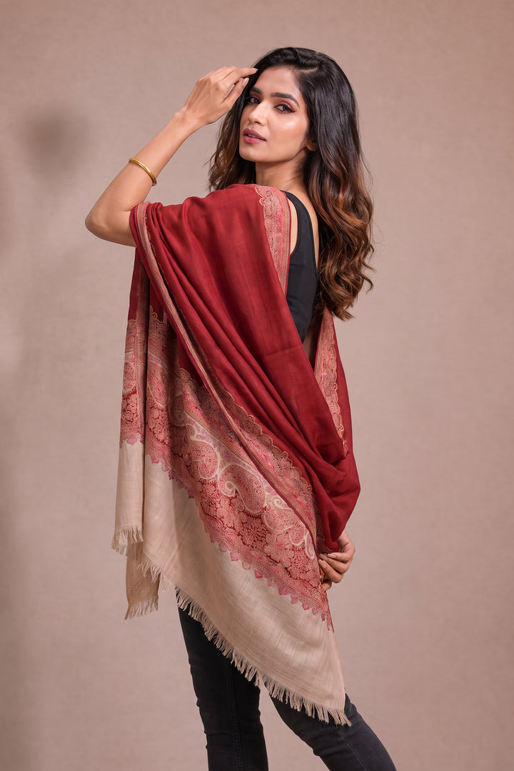 Contrast Palla Women's  Shawl With Border