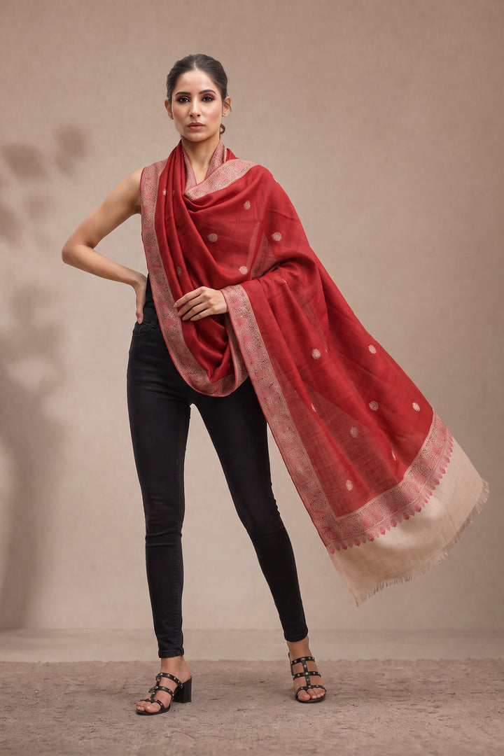 Contrast Palla Women's Shawl With Border And Booti