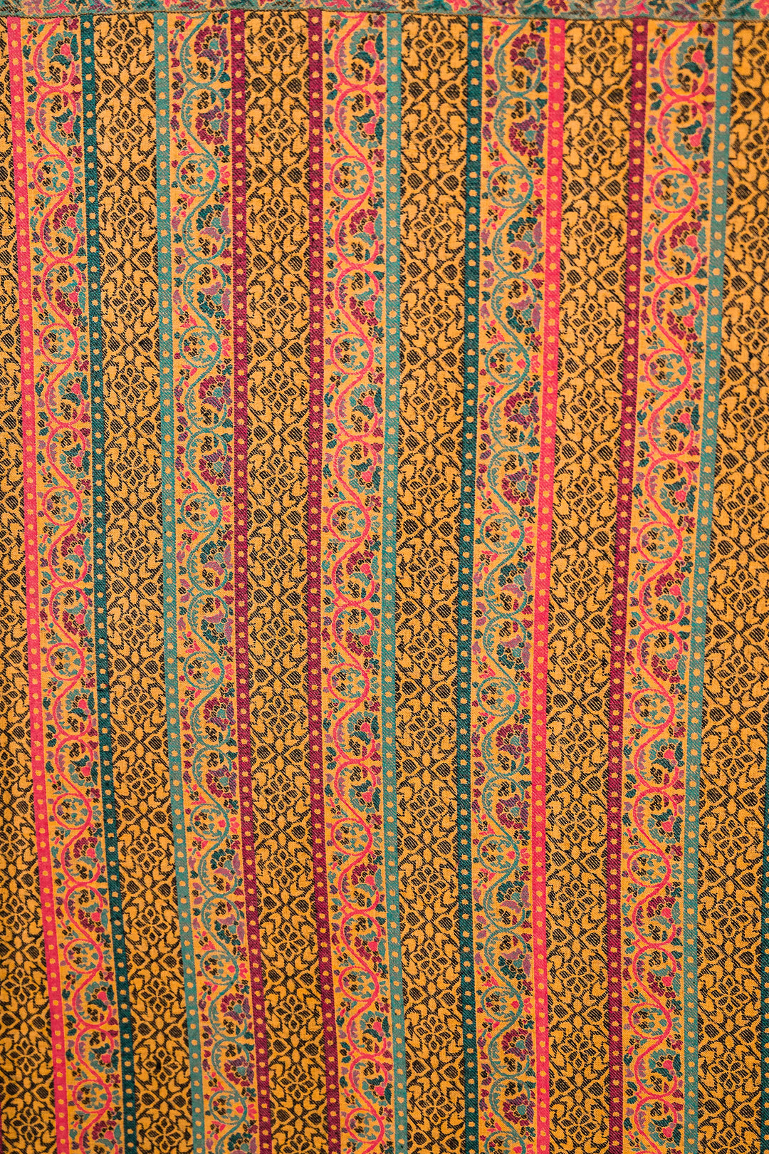 Kani Jaal Self Weave Unstitched Suit