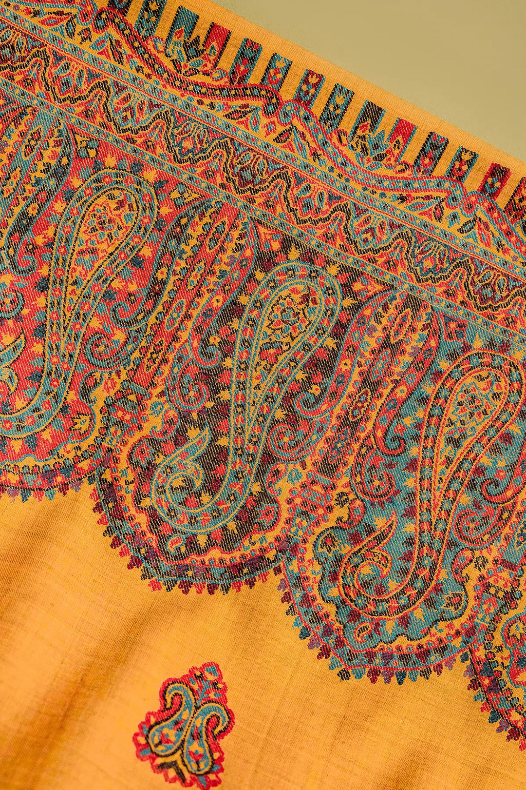 Kani Buti Unstitched Suit