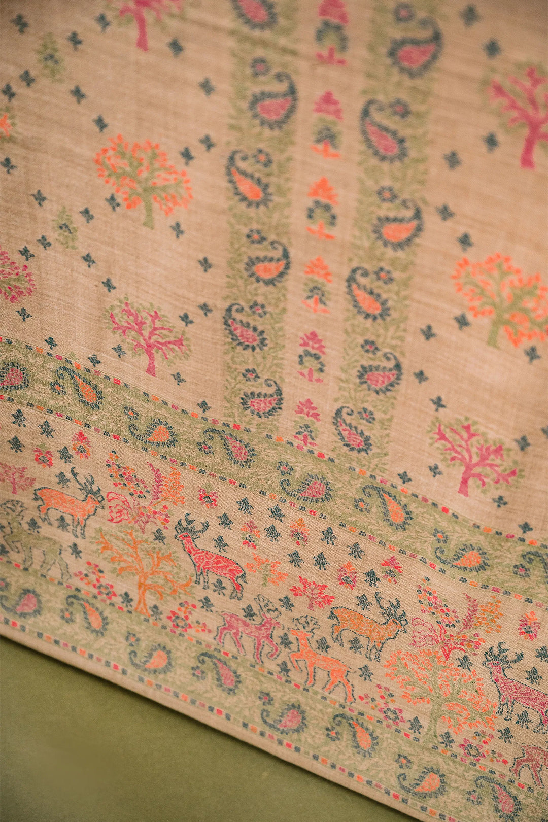 Buti Unstitched Suit With Figurative Pallu Dupatta