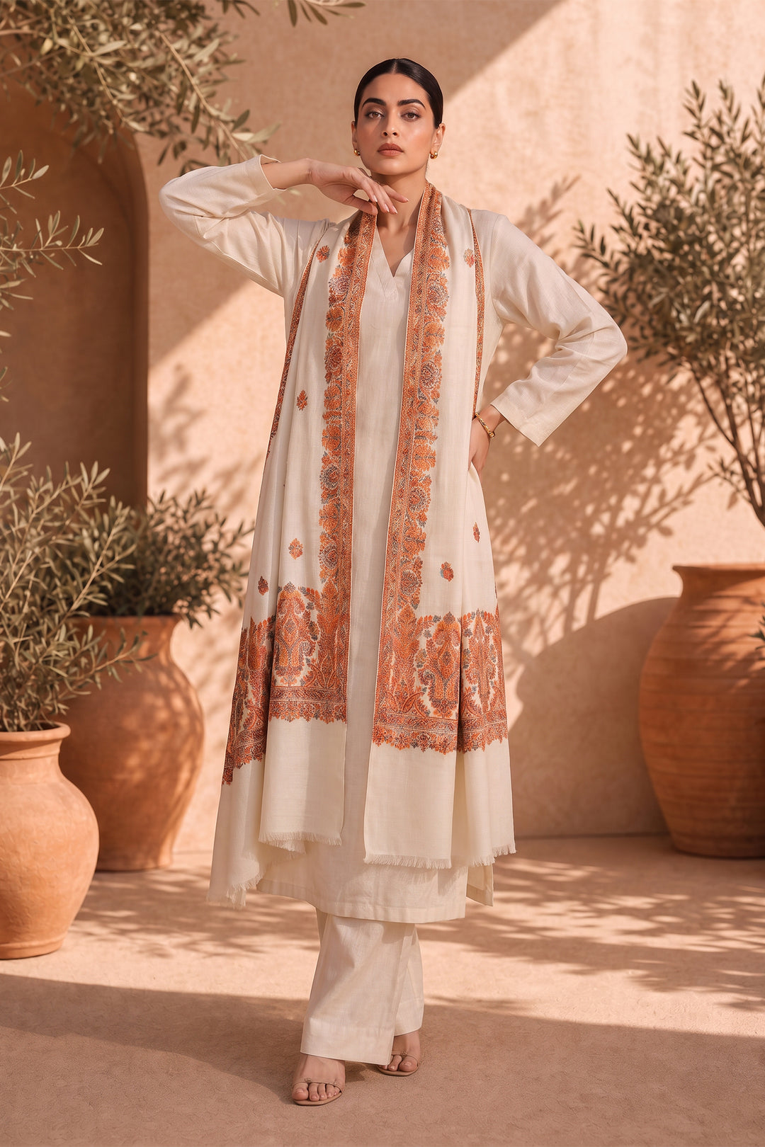 Kani Women's Shawl With Booti Design