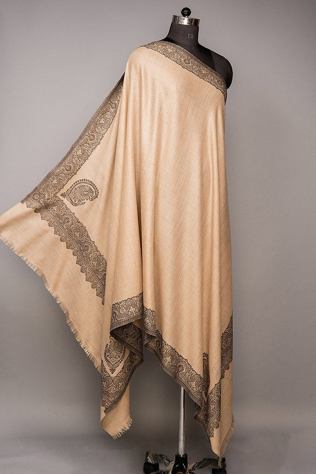 Kani Women's Shawl With Border Design