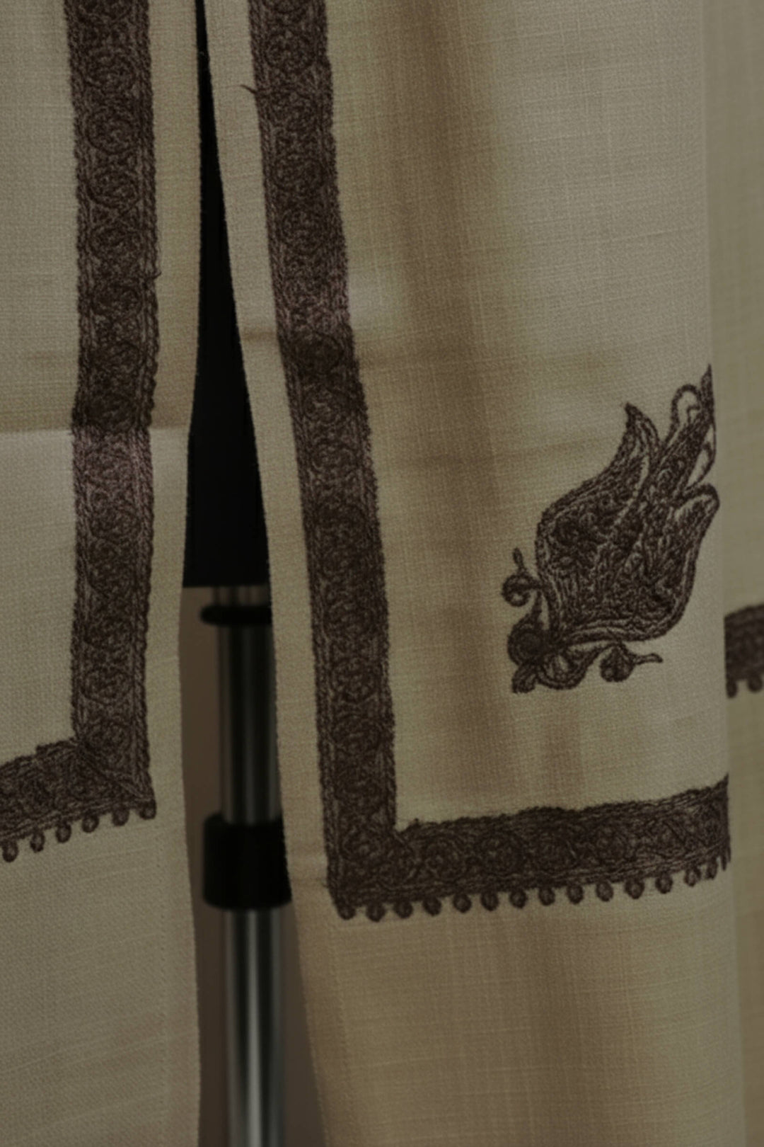 Multihead Embroidered Shawl for Men